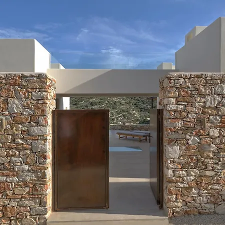 Willa Pezoules House Ii